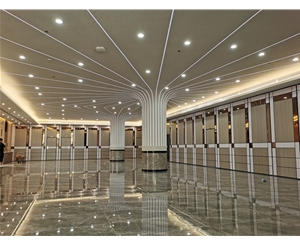 酒店宴會(huì)廳 鏡面不銹鋼+板面